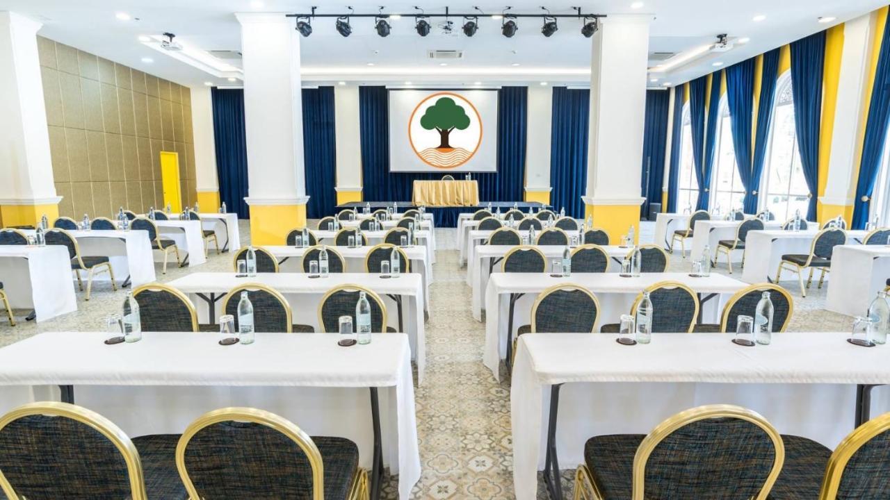 צ'יאנג קונג Chiangkhong Teak Garden Riverfront Onsen Hotel- Sha Extra Plus מראה חיצוני תמונה
