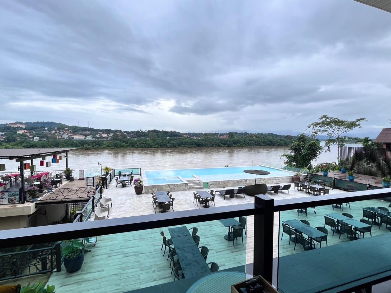 צ'יאנג קונג Chiangkhong Teak Garden Riverfront Onsen Hotel- Sha Extra Plus מראה חיצוני תמונה